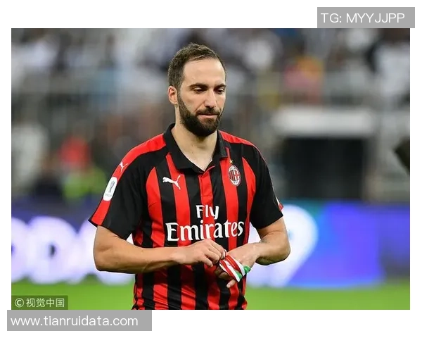 世界足球明星队长的传奇故事与荣耀时刻揭秘 世界足球明星队长的传奇故事与荣耀时刻揭秘